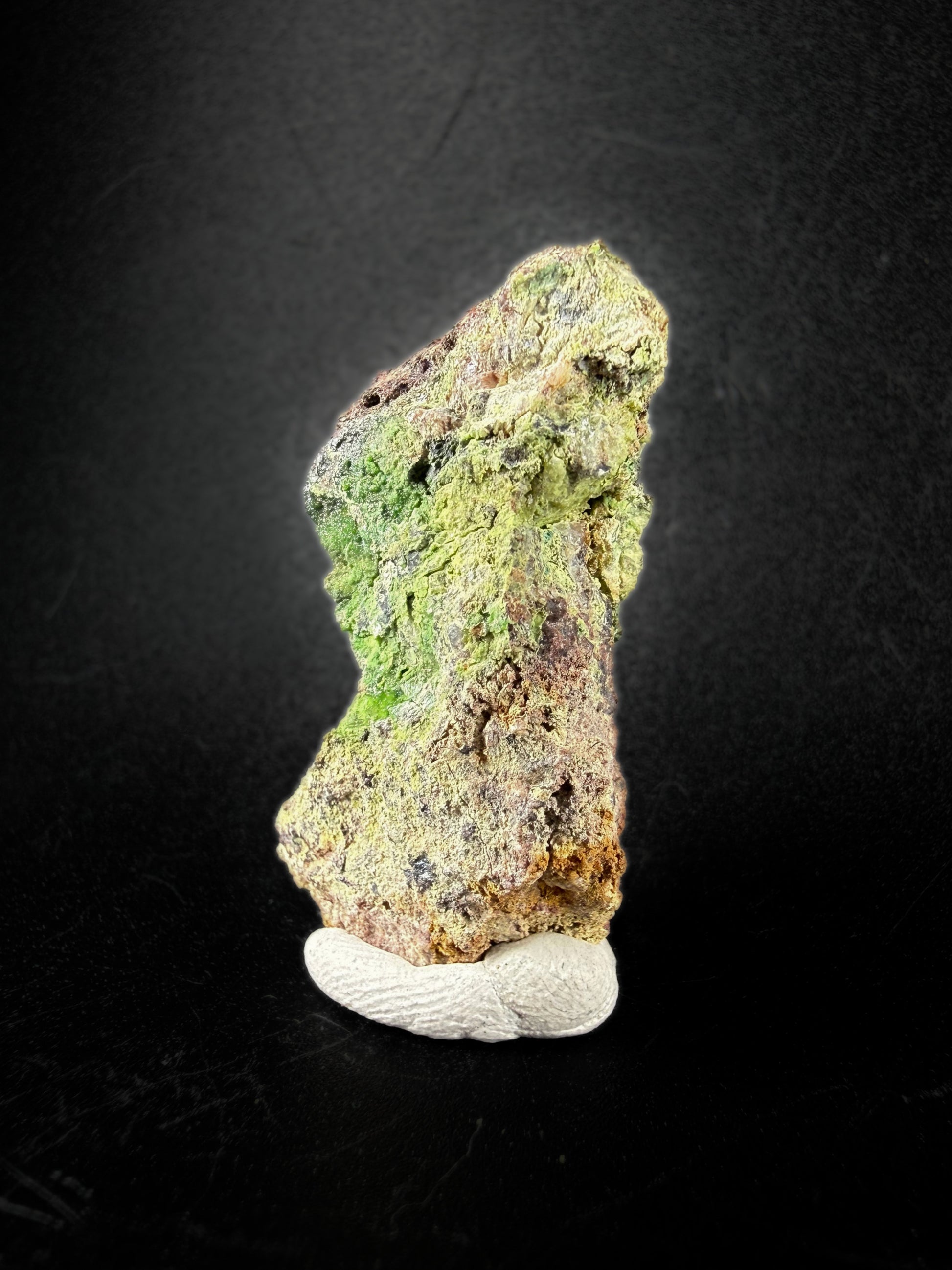 Dungganinte, Native Gold and Quetzalcoatlite