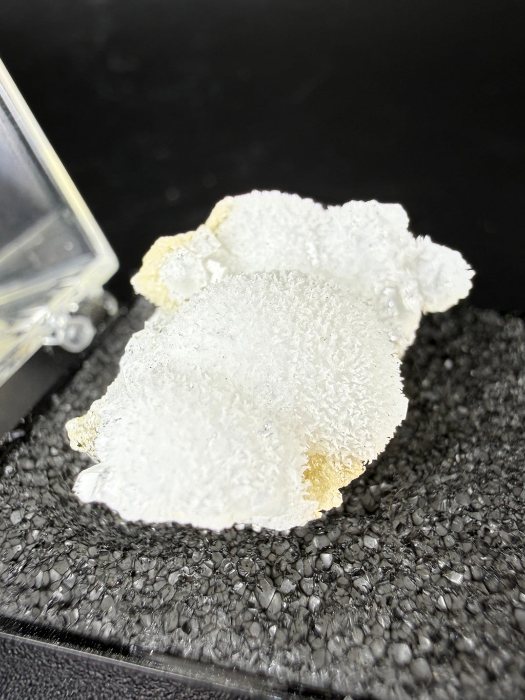 Thomsonite