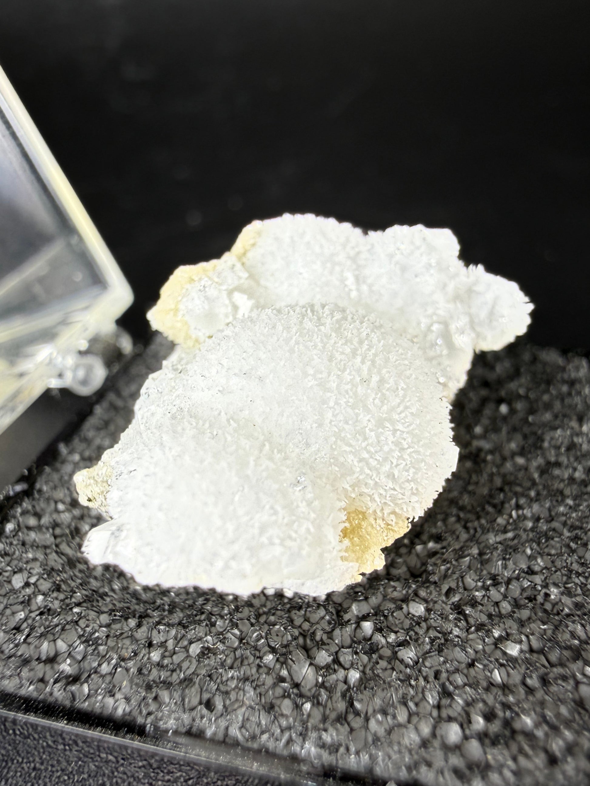 Thomsonite