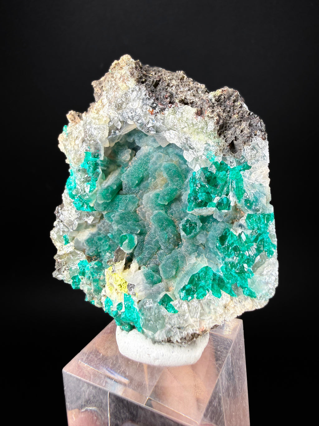 Diopside, Malachite, Hemimorphite, and Cerussite