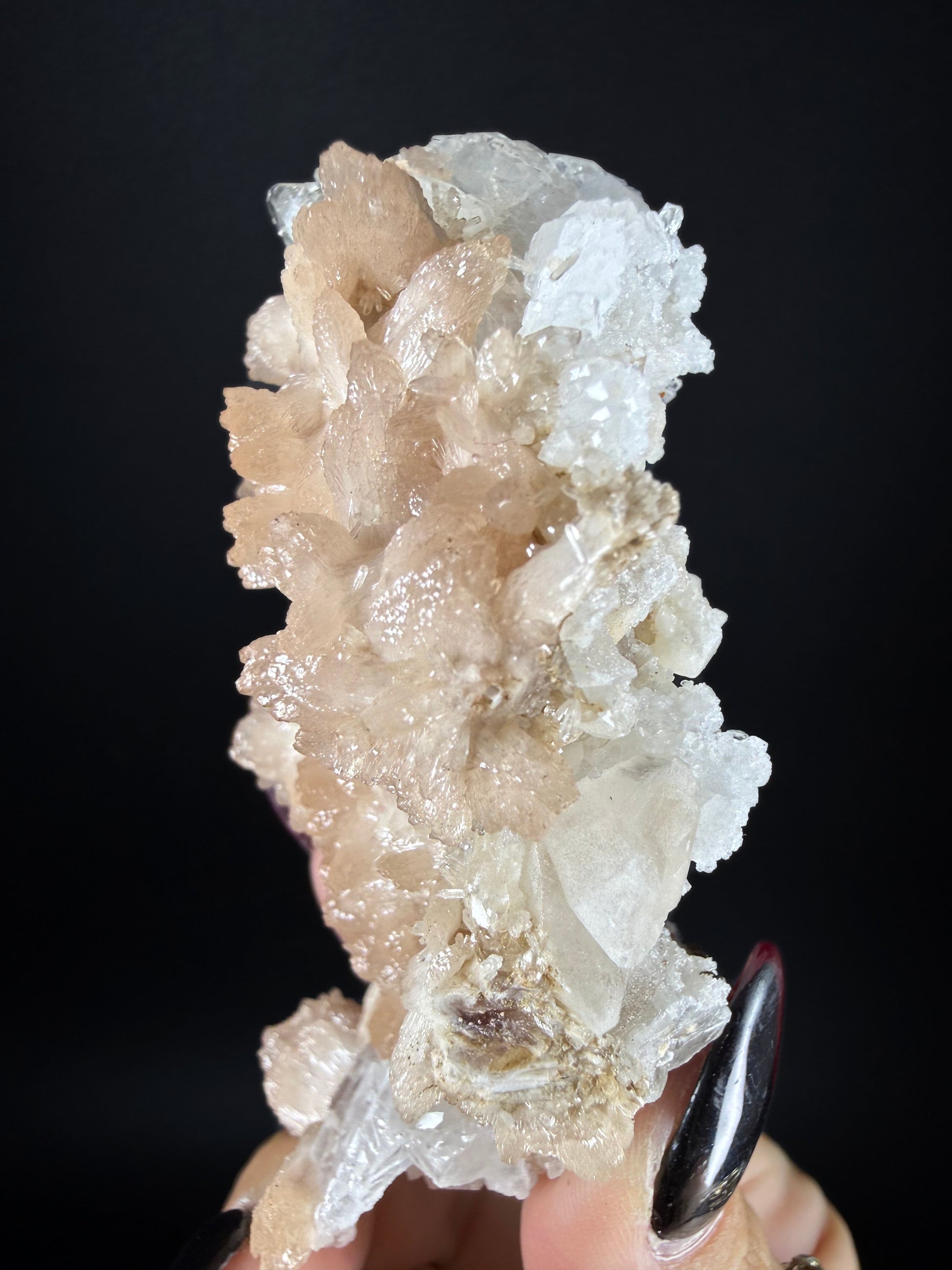 Olmite on Calcite