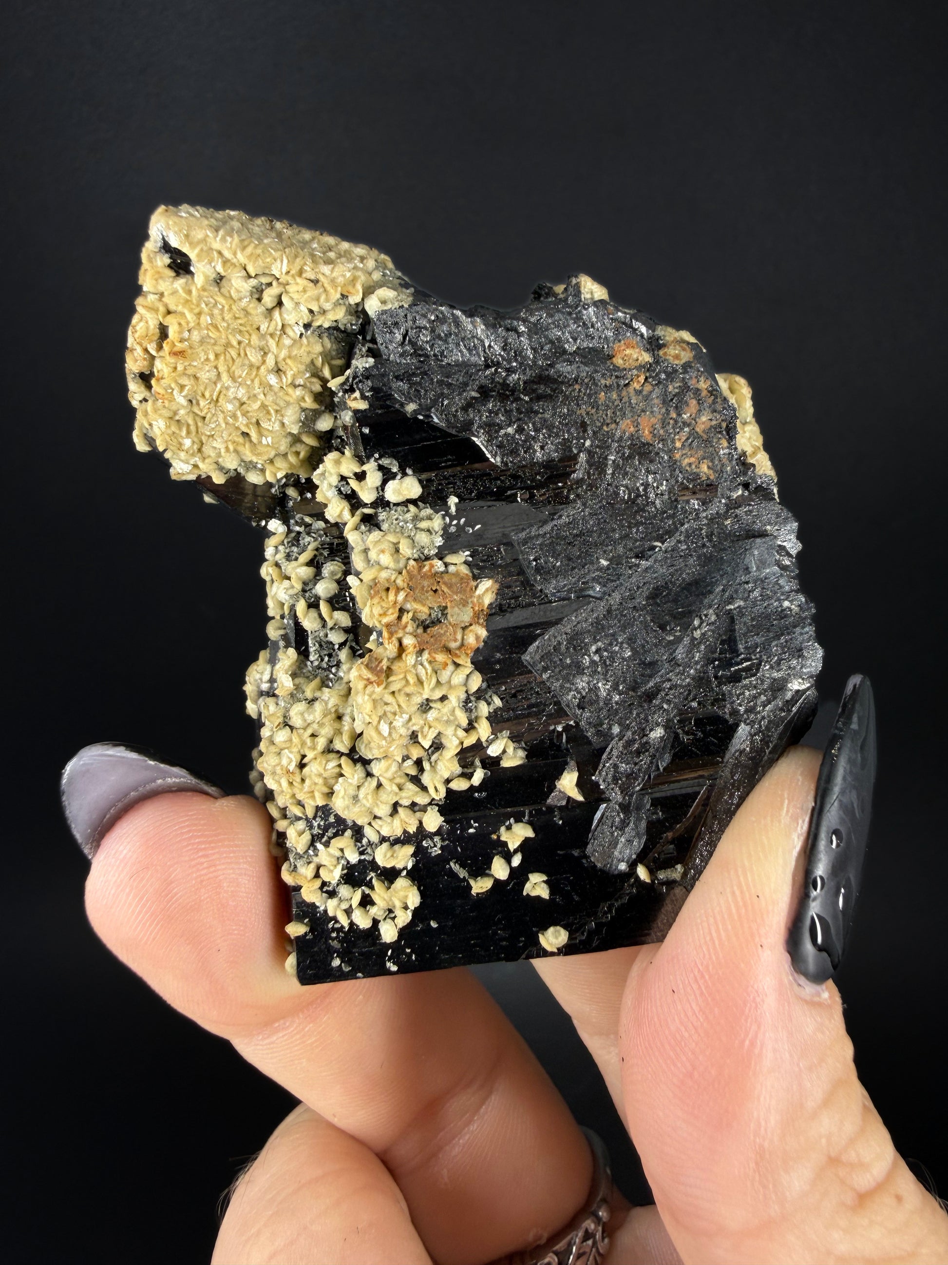Siderite on Ferberite