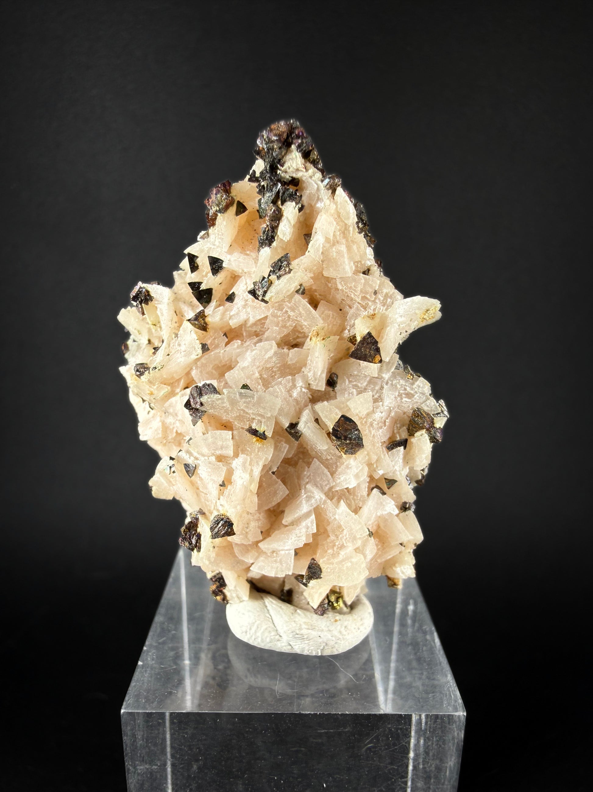Dolomite with Chalcopyrite