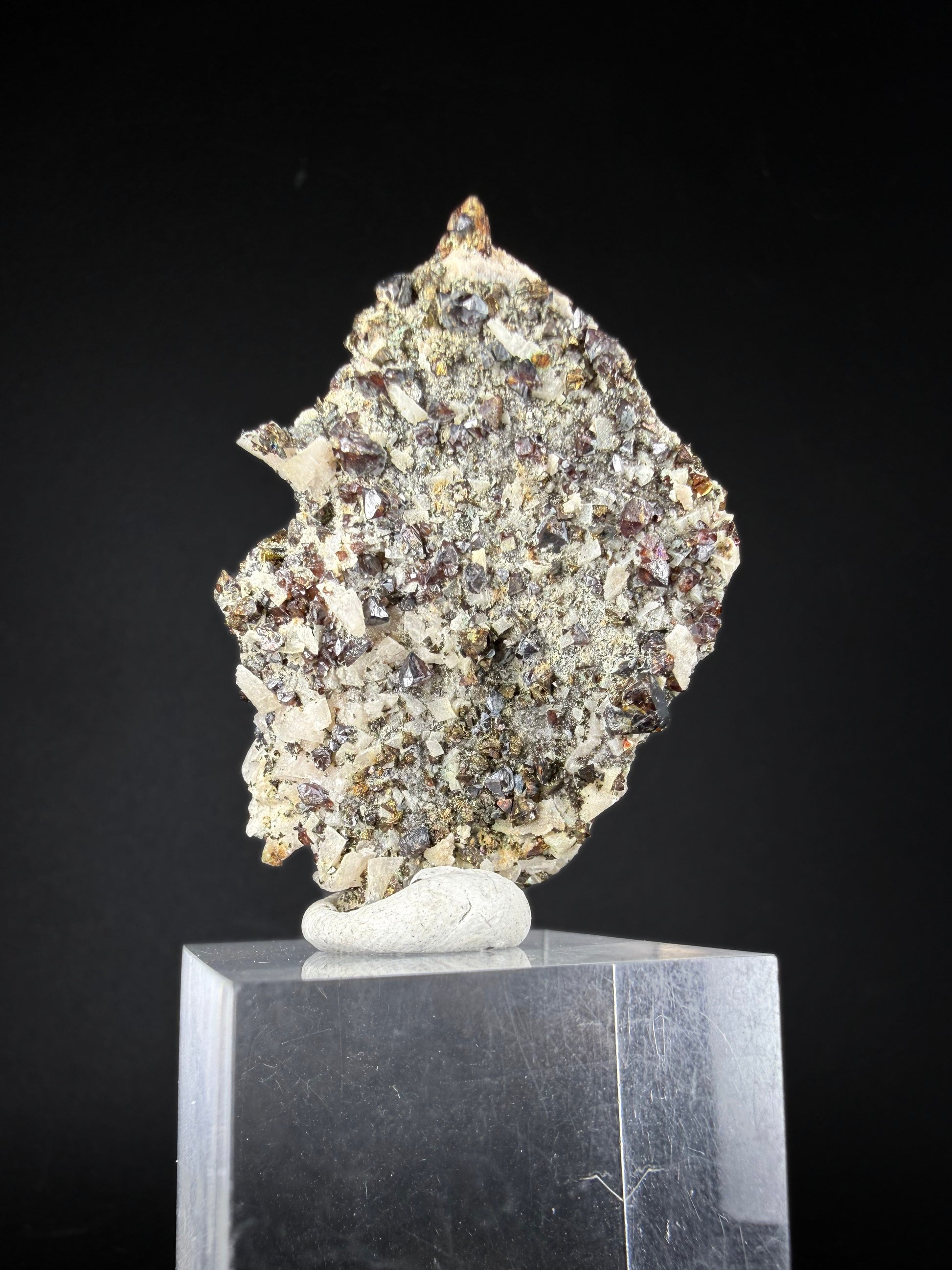 Dolomite with Chalcopyrite