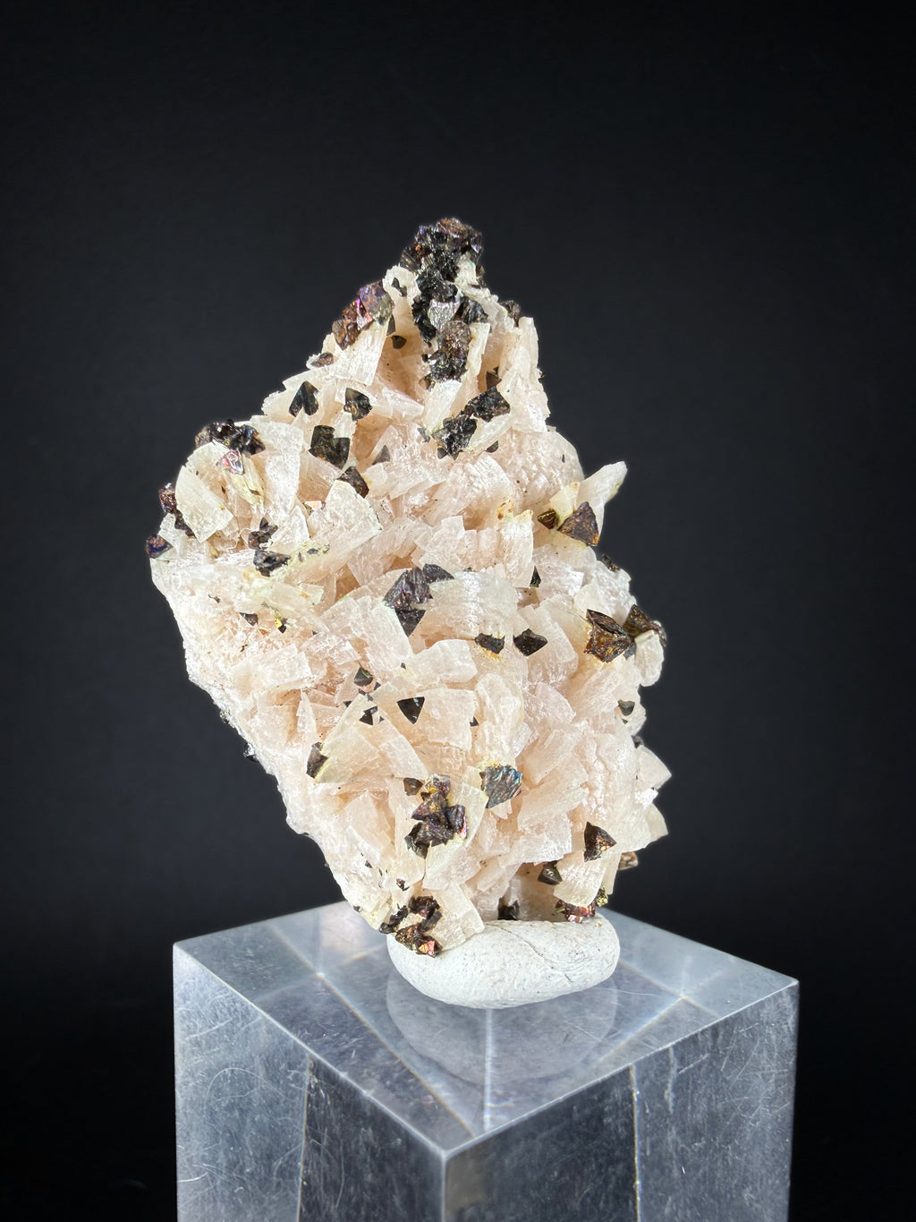 Dolomite with Chalcopyrite