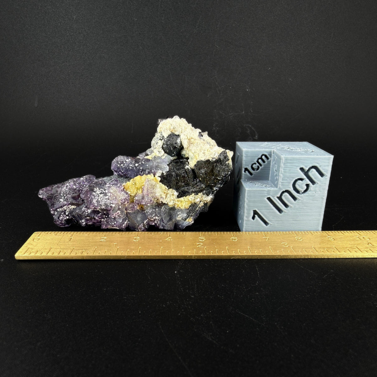 Fluorite, Spinel Law Twin, Quartz and Schorl