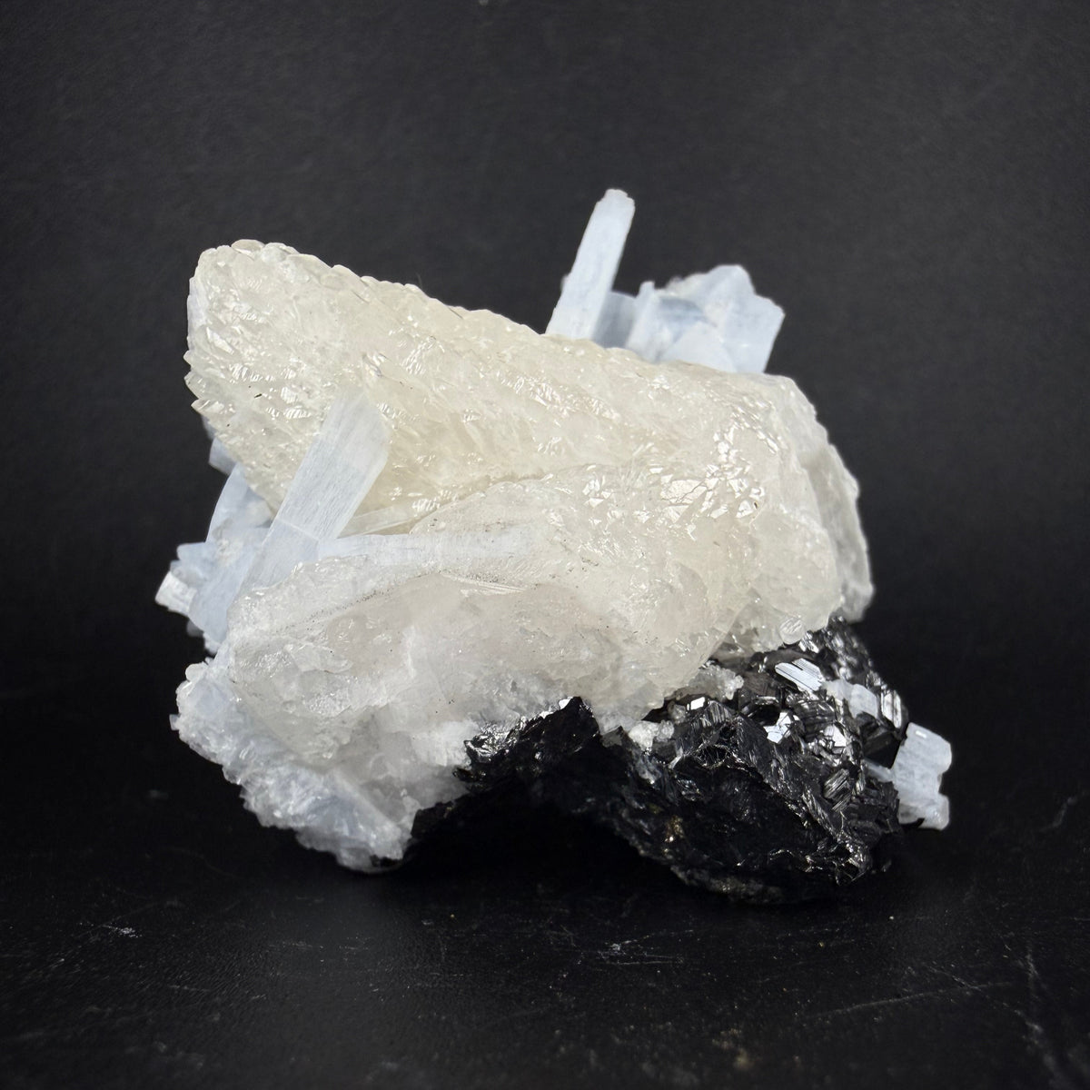 Anhydrite,Sphalerite and Calcite