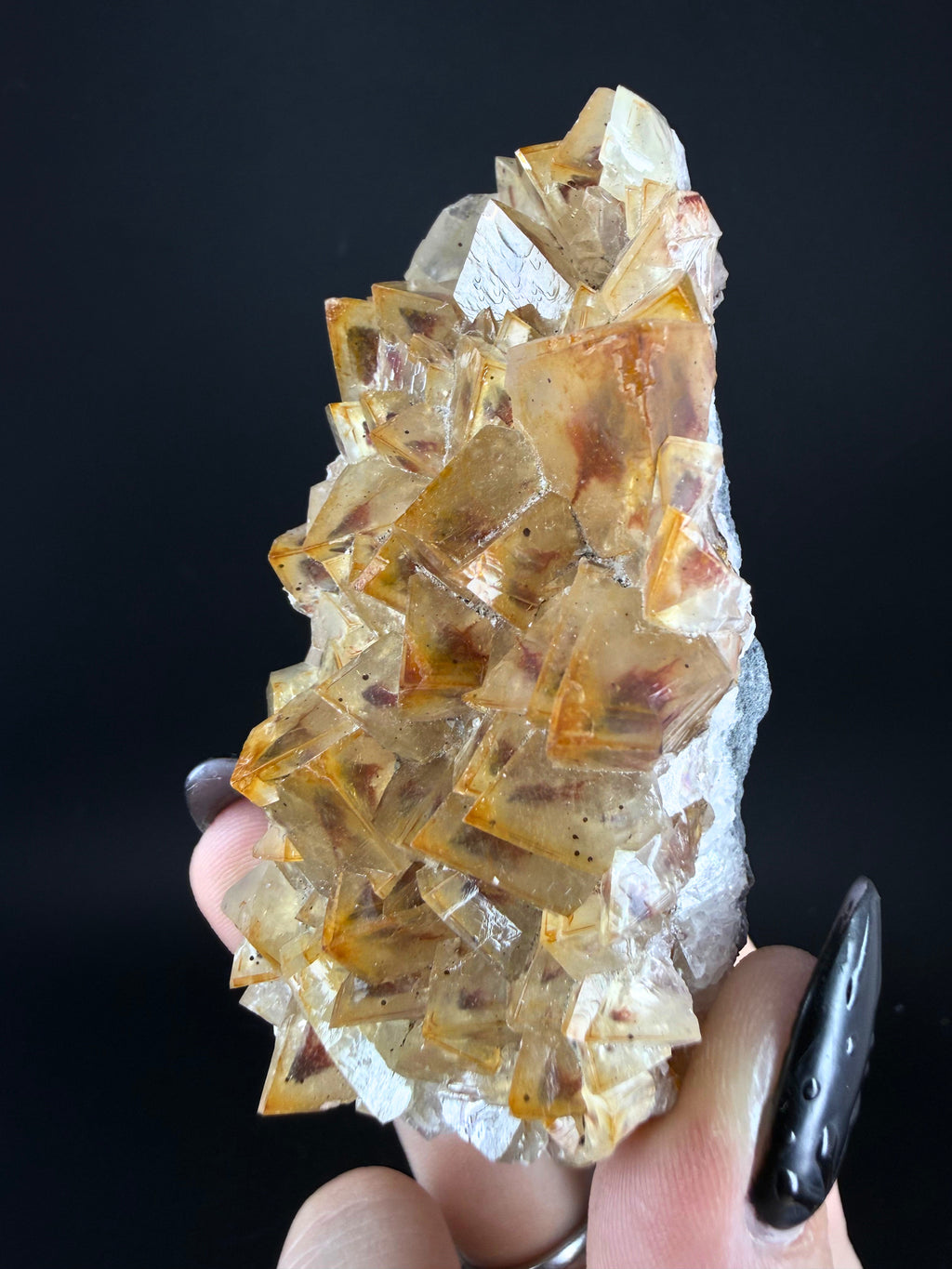 Calcite with Hematite Phantoms