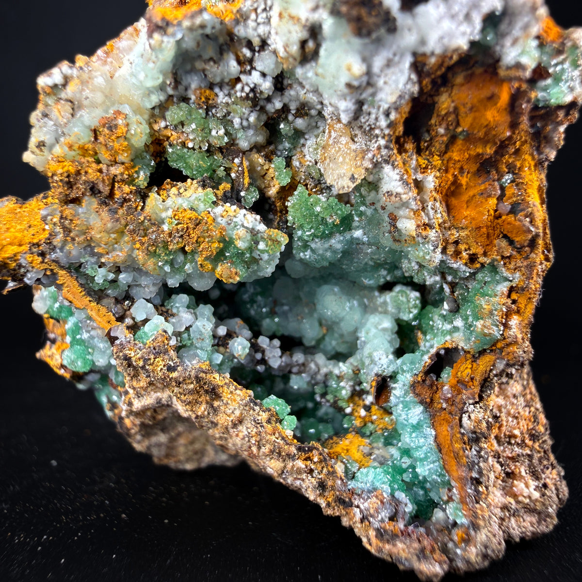 Smithsonite and Olivenite