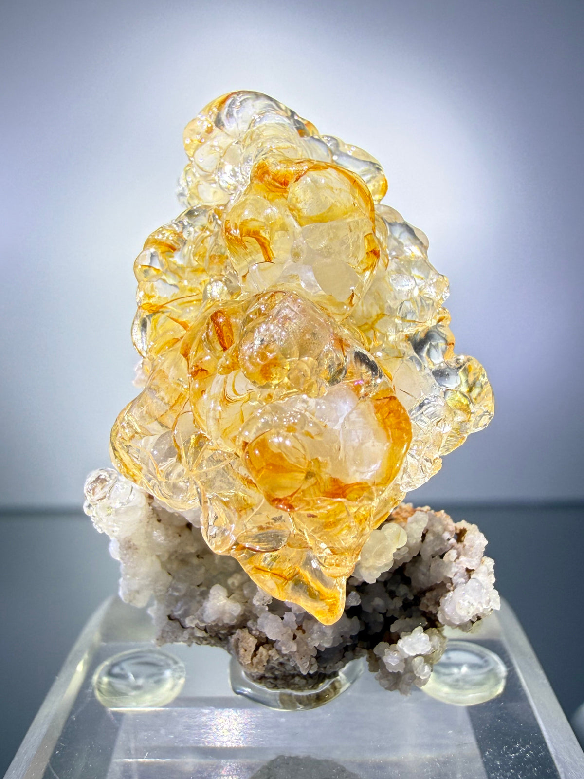 Opal var. Hyalite with Chalcedony