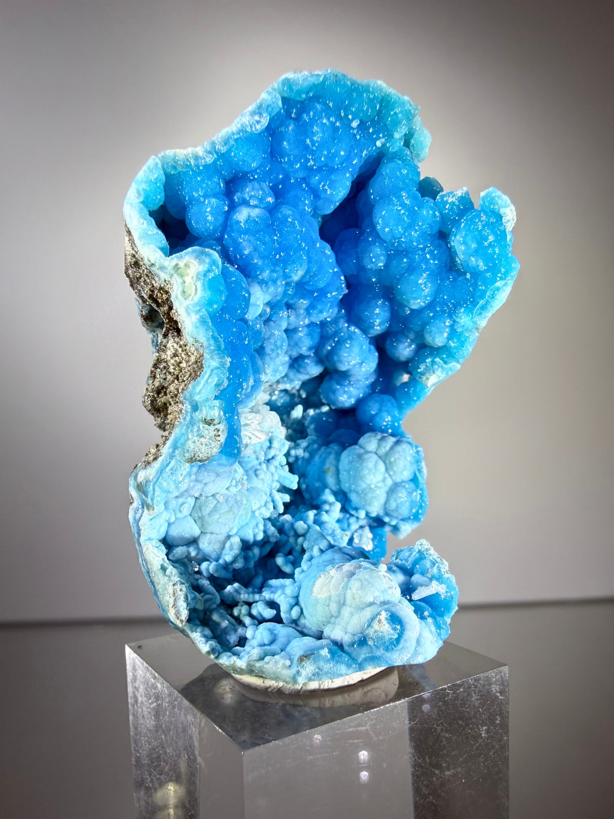 Hemimorphite and Cerussite