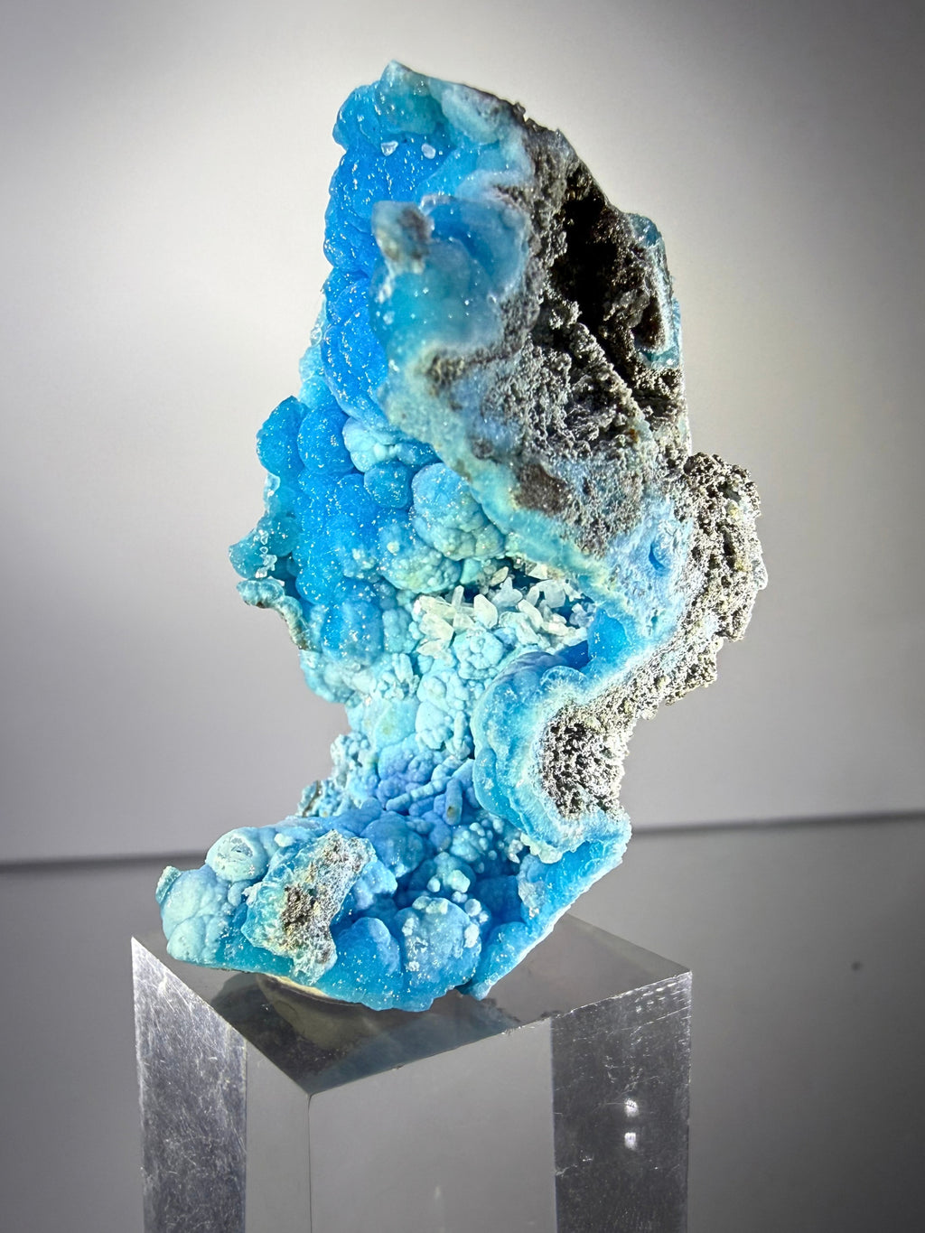 Hemimorphite and Cerussite