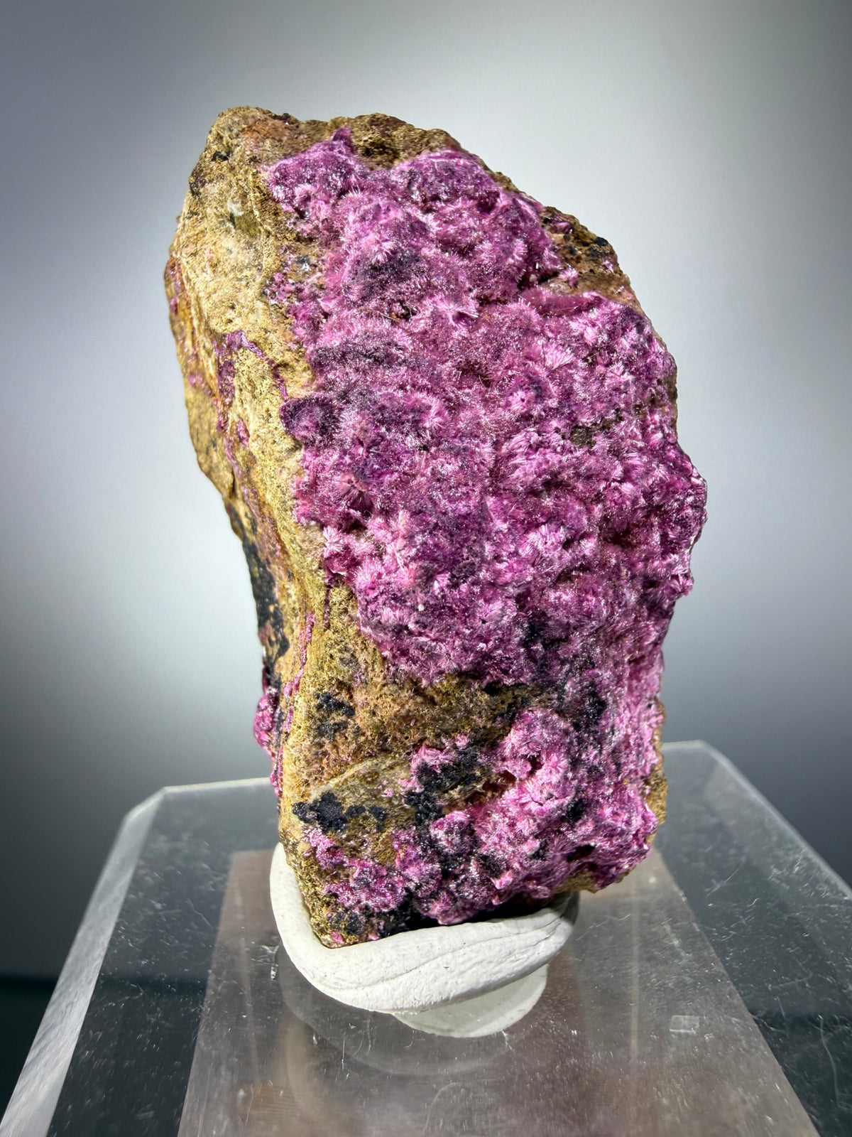 Erythrite