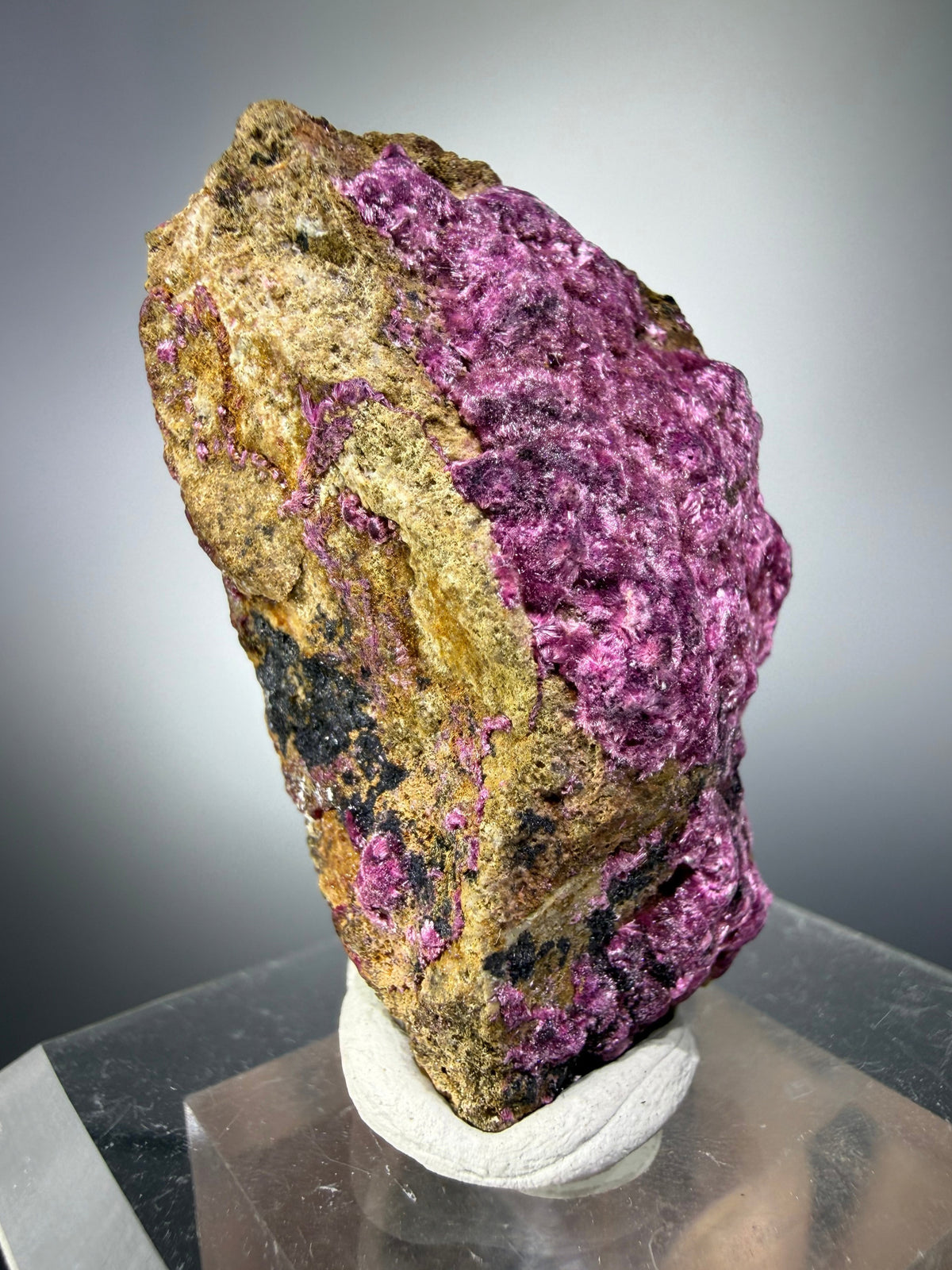 Erythrite