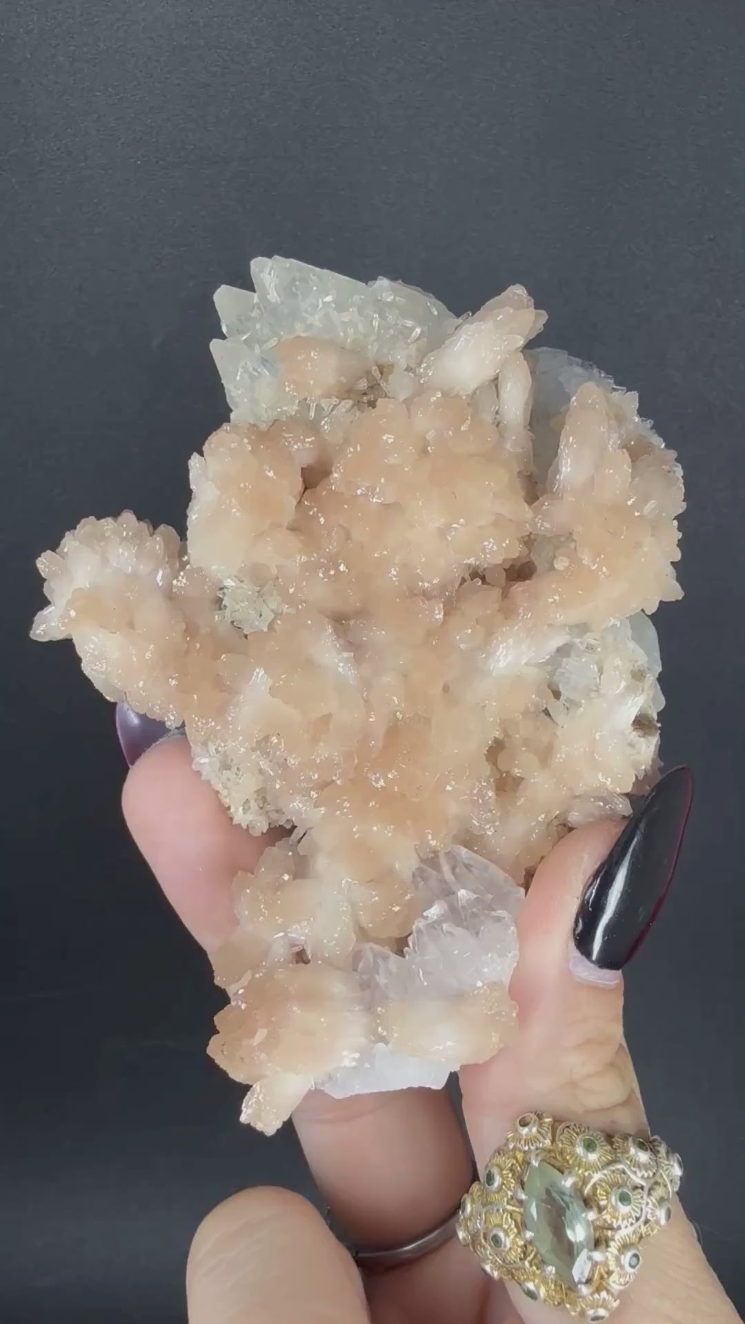 Olmite on Calcite