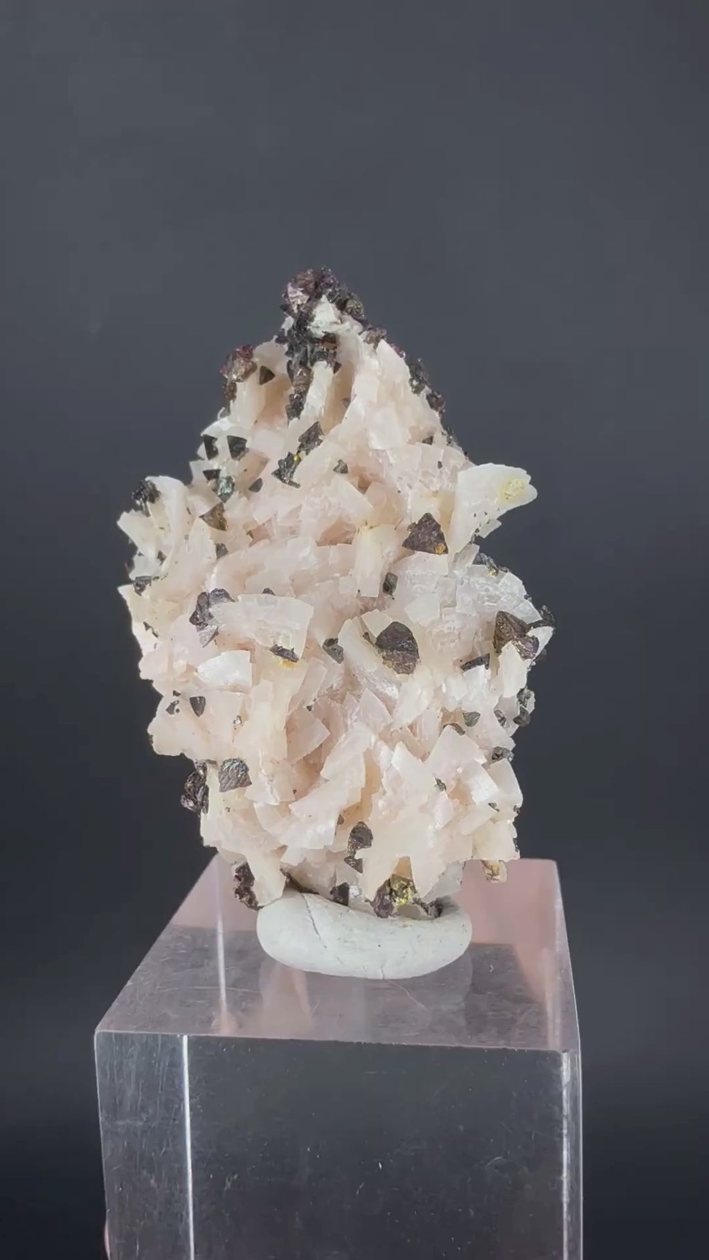 Dolomite with Chalcopyrite