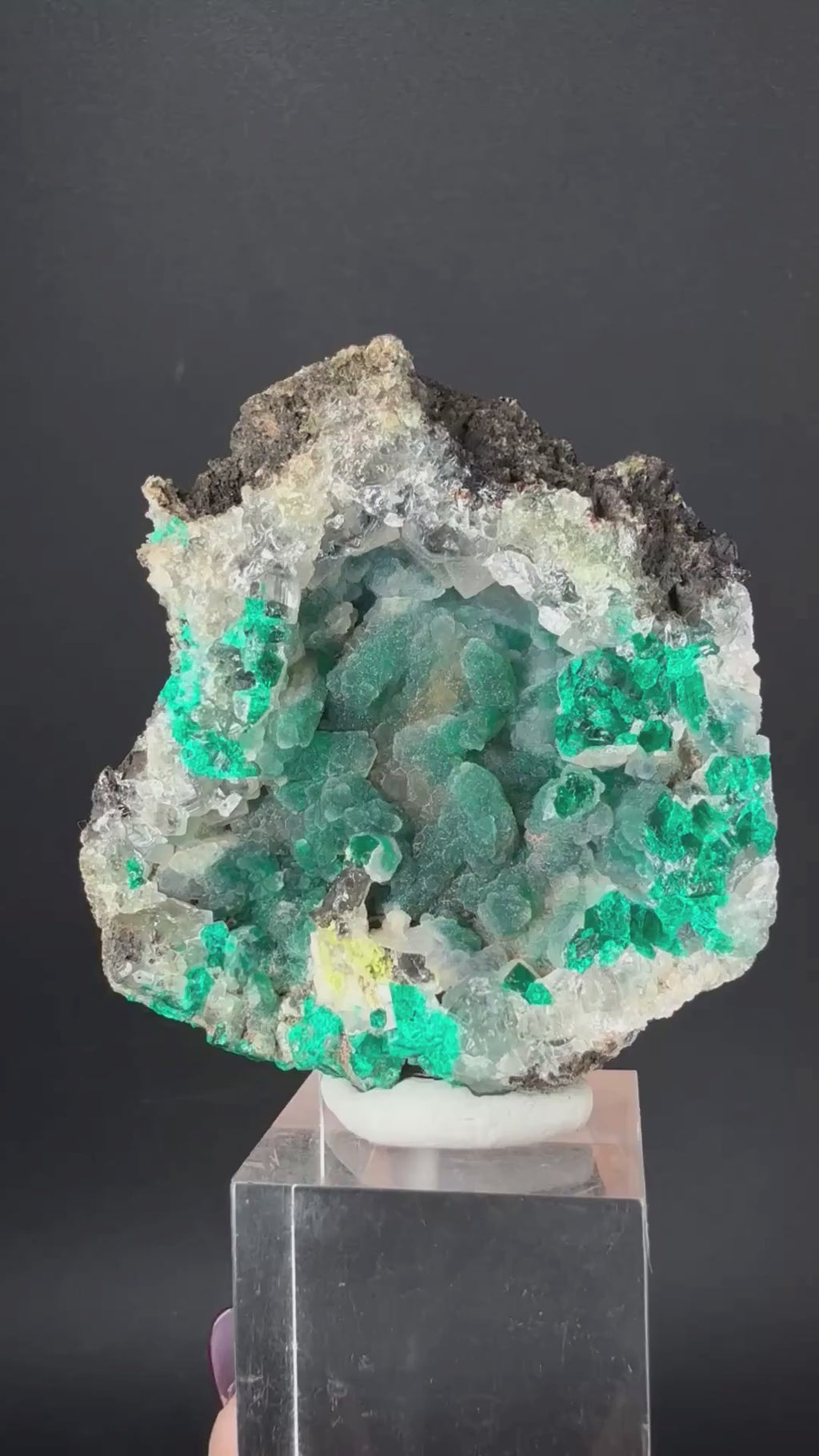 Diopside, Malachite, Hemimorphite, and Cerussite