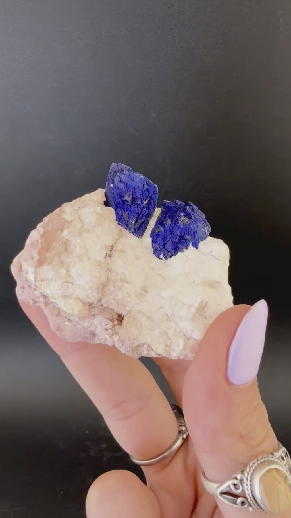 Azurite on Dickite